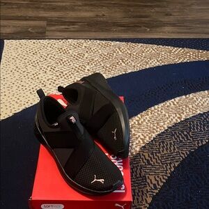 Puma women Black and Pink Sneakers